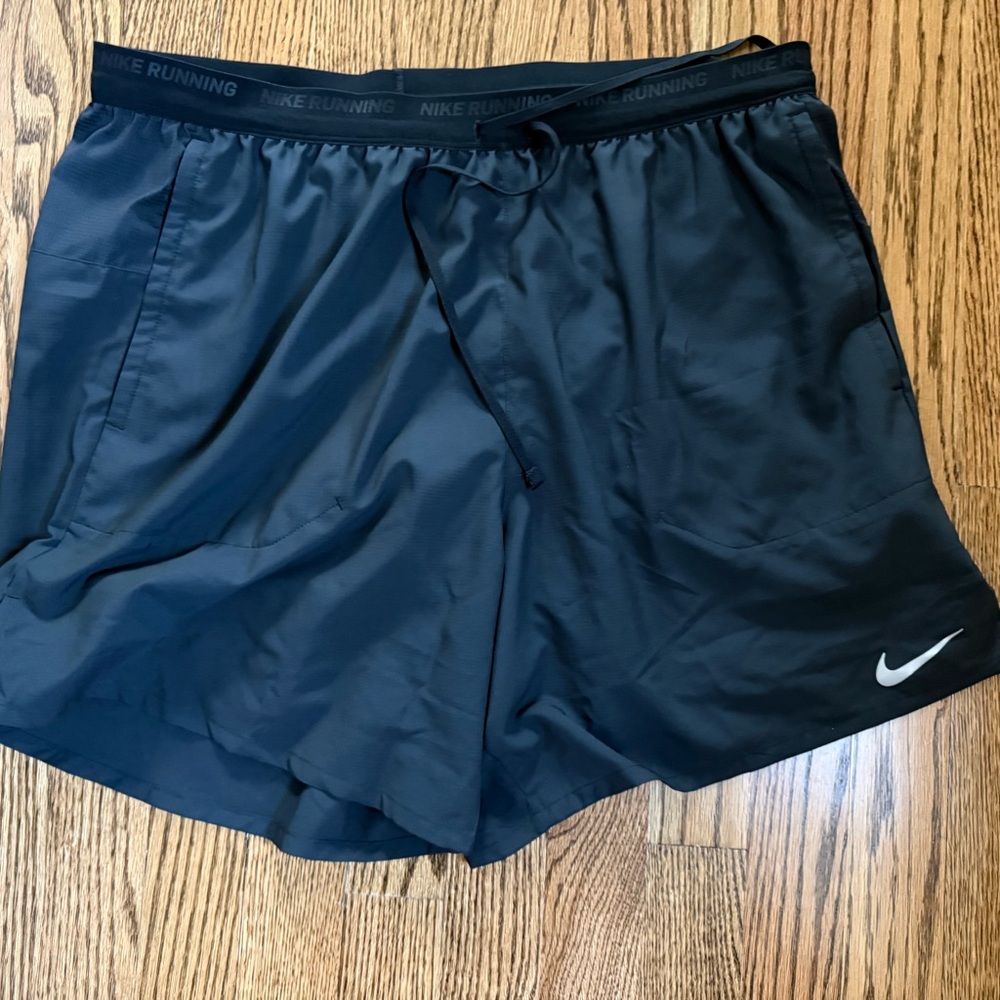 Nike Men’s Dri Fit Black Athletic Shorts with Swoosh XL